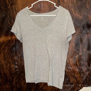 Gap gray tee